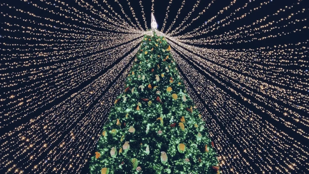 Árbol navideño de Iztapalapa, es el más grande de México