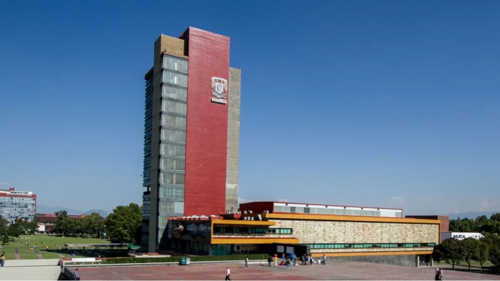 Razones por las que la UNAM puede despedir a un académico